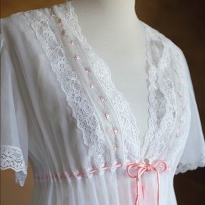Vintage 2 PIECE Nightgown *BLACK FRIDAY SALE*